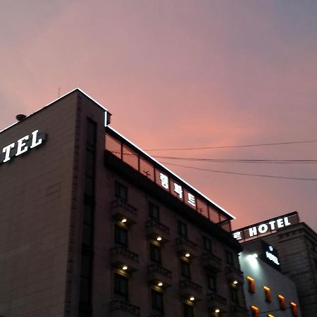 Rampart Hotel กวังมยอง ภายนอก รูปภาพ